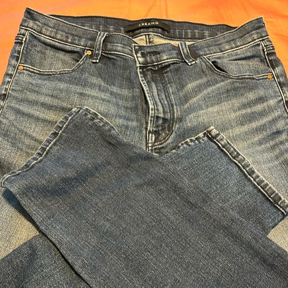 J BRAND JEANS straight/skinny with slits on bottom size 30